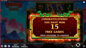 Tampilan antarmuka mobile slot Dragon Power 10,000 Ways dengan nuansa emas dan merah yang elegan.